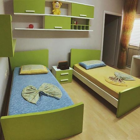 Toti Apartments Tirana Exteriör bild